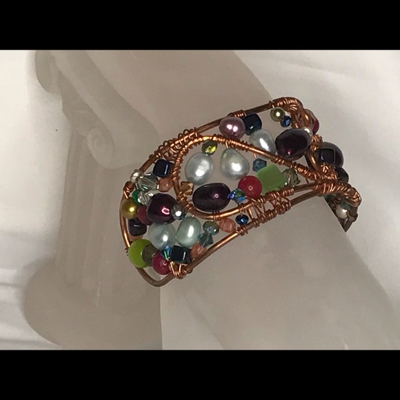 Handmade copper and bead cuff bracelet - Picture 3 of 8